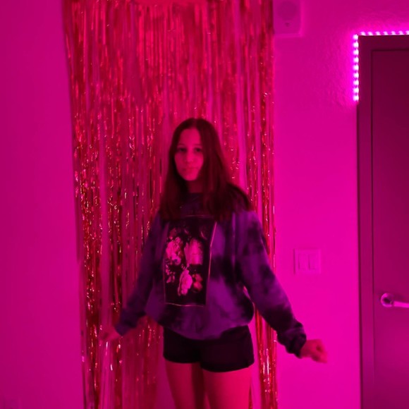 Meet your Posher, Rochelle - Picture 2 of 7